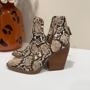 Abound snakeskin booties